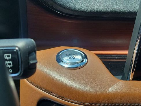 Certified 2022 Lincoln Aviator Reserve RWD image 25