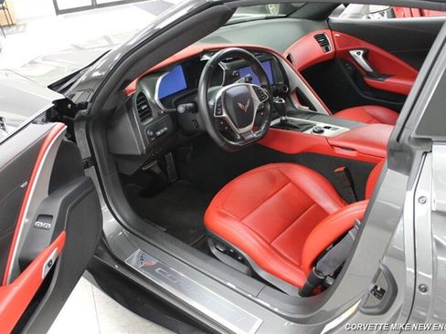 Used 2016 Chevrolet Corvette Z06 w/ 3LZ Preferred Equipment Group RWD image 23