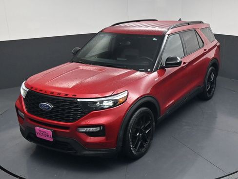 Used 2023 Ford Explorer ST-Line w/ Class IV Trailer Tow Package RWD image 16