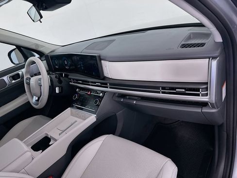 Certified 2026 Hyundai Santa Fe SEL FWD image 28