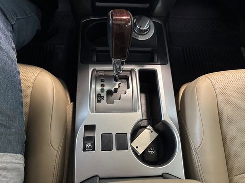 Used 2020 Toyota 4Runner Limited image 27