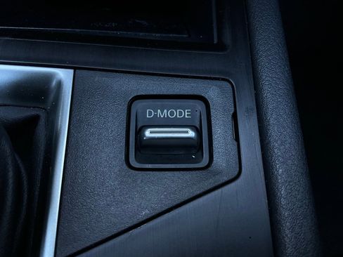 Used 2025 Nissan Kicks SV image 21