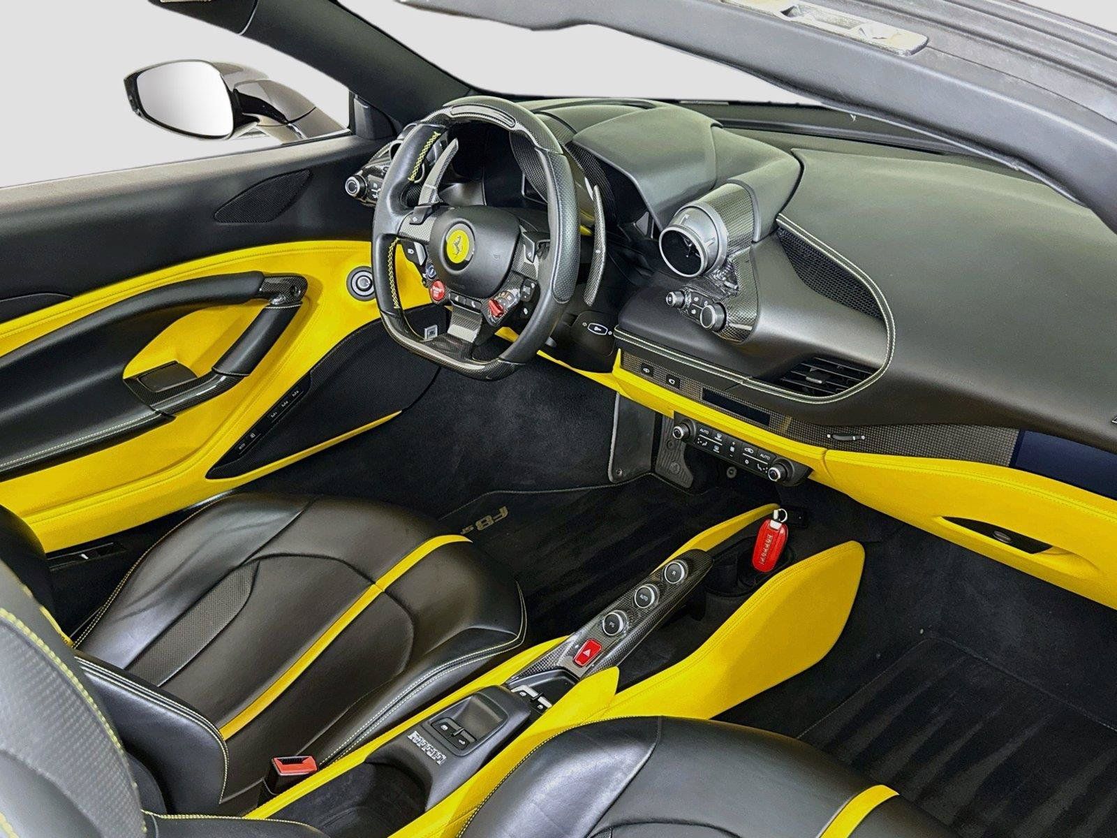 Used 2021 Ferrari F8 Tributo RWD image 27