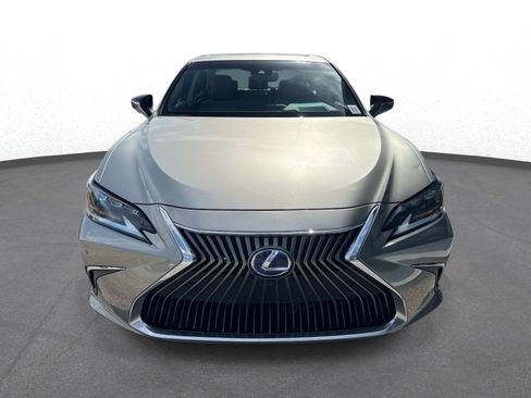 Used 2021 Lexus ES 300h Ultra Luxury w/ Accessory Package 2 FWD image 8