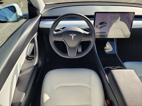 Used 2020 Tesla Model Y Performance image 10
