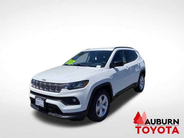 Used 2022 Jeep Compass Latitude FWD image 3
