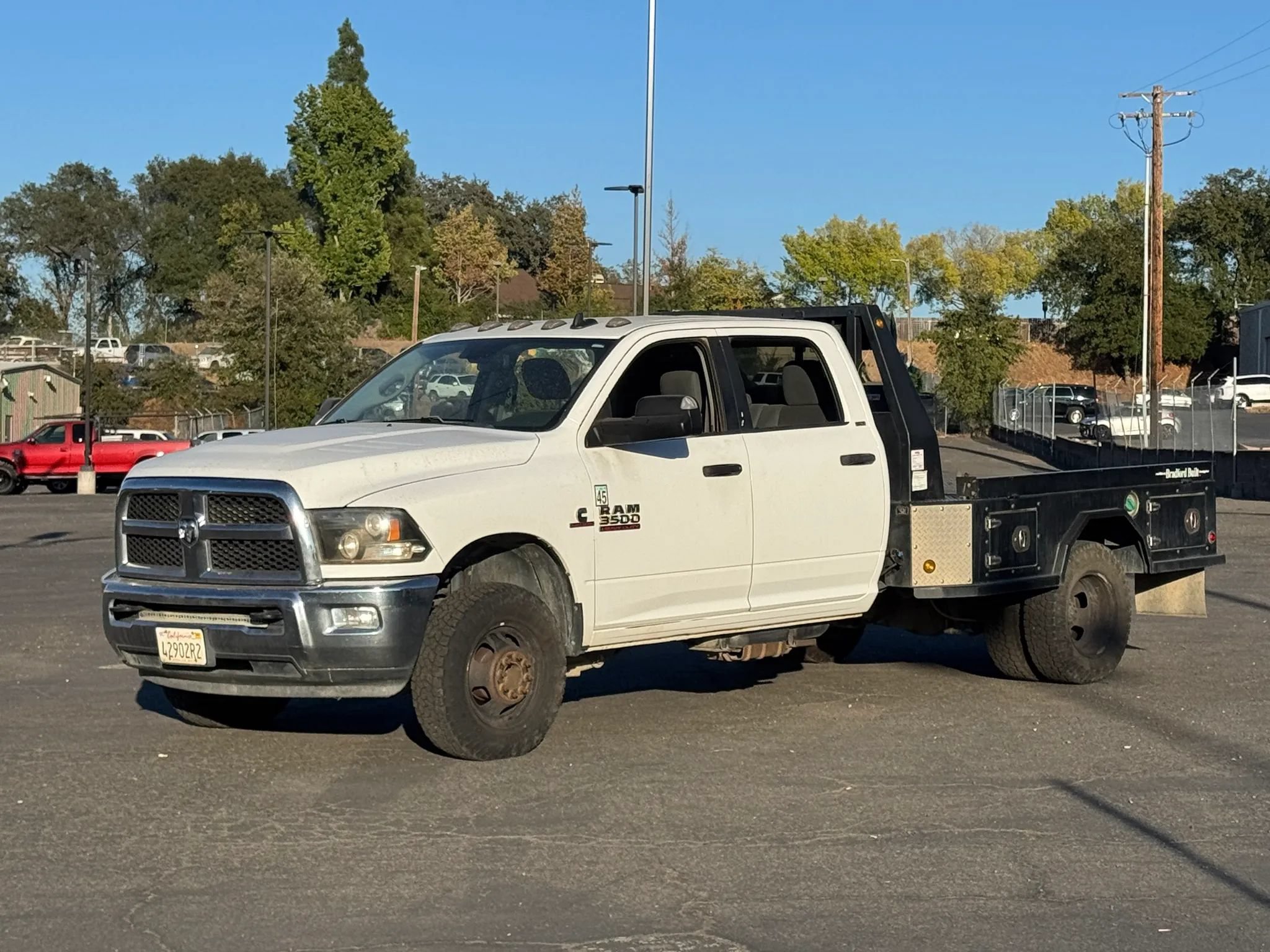 Used 2018 RAM 3500 SLT w/ Quick Order Package 2EG SLT AWD/4WD image 2
