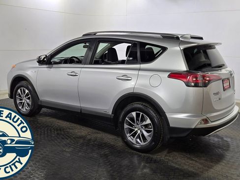 Used 2016 Toyota RAV4 XLE image 6
