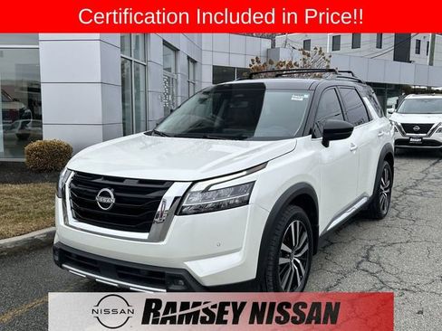 Certified 2023 Nissan Pathfinder Platinum AWD/4WD image 1