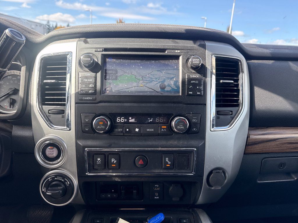 Used 2017 Nissan Titan SL AWD/4WD image 27