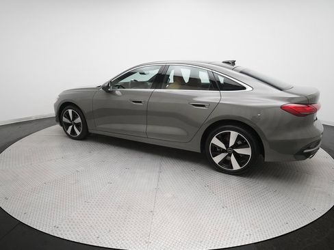 Used 2025 Audi A5 2.0T Prestige w/ 19" Wheel Package image 13