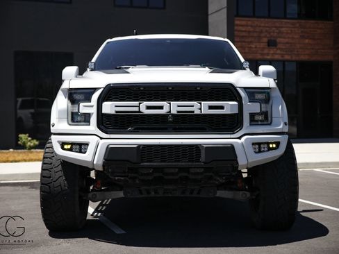 Used 2019 Ford F150 Raptor w/ Equipment Group 802A Luxury AWD/4WD image 21