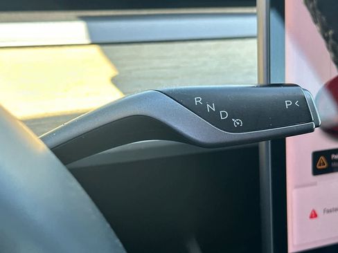 Used 2018 Tesla Model 3 Mid Range RWD image 23