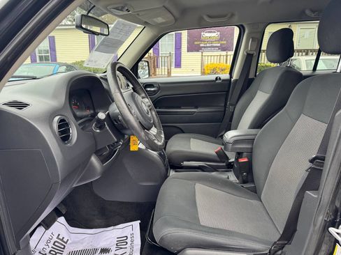 Used 2012 Jeep Patriot Latitude image 9