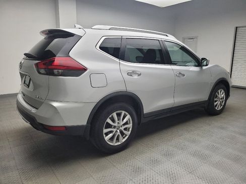 Used 2018 Nissan Rogue SV image 10