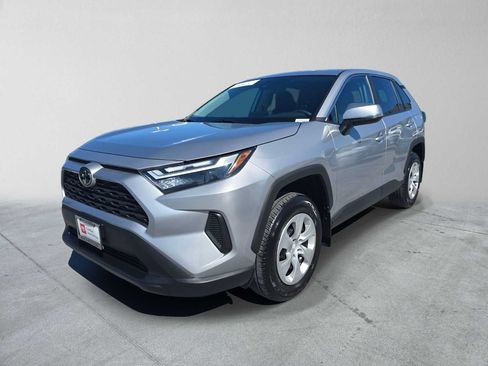 Certified 2025 Toyota RAV4 LE AWD/4WD image 7