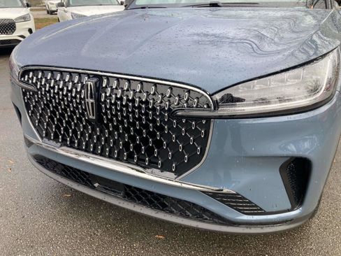 New 2025 Lincoln Aviator 2WD image 10