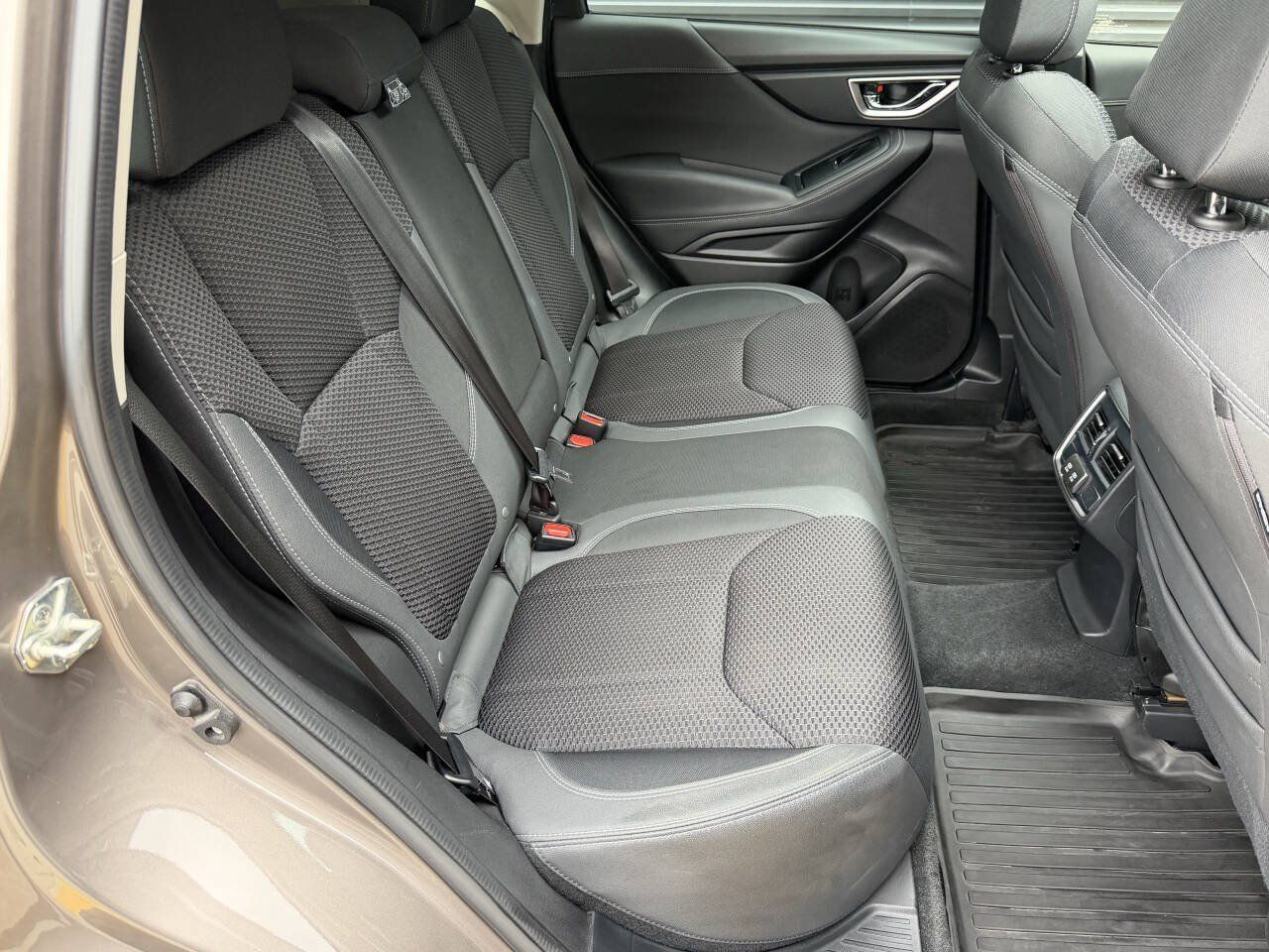 Used 2022 Subaru Forester Premium AWD/4WD image 18