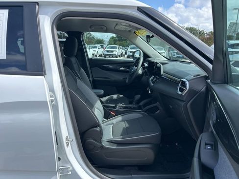 Used 2026 Chevrolet TrailBlazer LT FWD image 36
