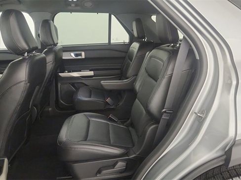 Used 2022 Ford Explorer Limited w/ Equipment Group 301A image 36