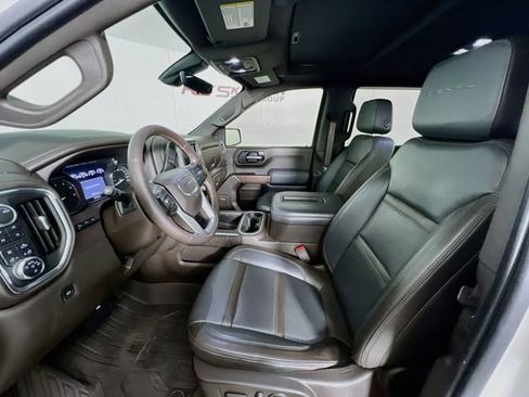 Used 2020 GMC Sierra 1500 Denali w/ Denali Ultimate Package AWD/4WD image 9