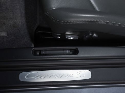 Used 2006 Porsche 911 Carrera S image 21