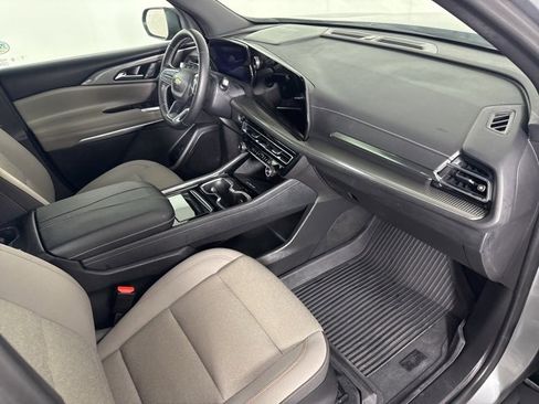 Used 2024 Chevrolet Traverse LT image 13