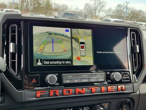 Used 2025 Nissan Frontier PRO-4X w/ Pro Convenience Package image 25