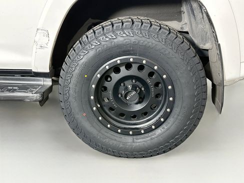 Used 2017 Toyota 4Runner SR5 image 11