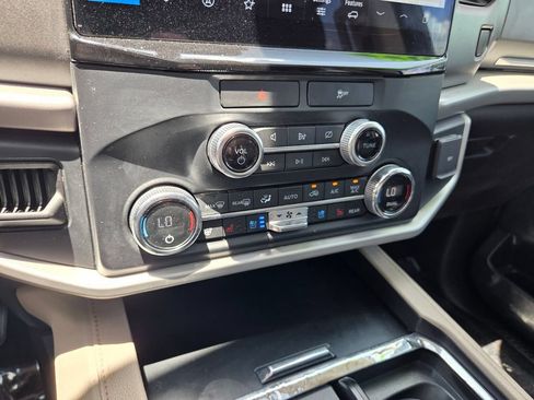 Used 2022 Ford Expedition XLT RWD image 26