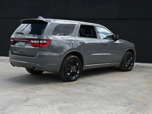 Used 2022 Dodge Durango SXT w/ Blacktop Package image 4