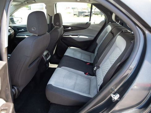 Used 2019 Chevrolet Equinox LS AWD/4WD image 21