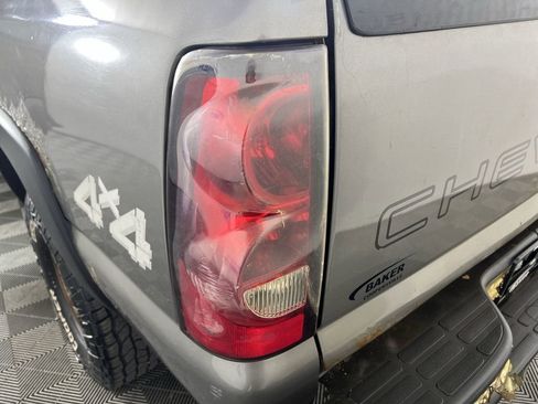 Used 2007 Chevrolet Silverado 2500 W/T w/ Skid Plate Package AWD/4WD image 29