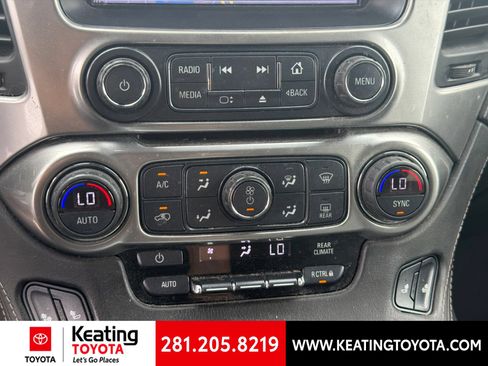 Used 2018 Chevrolet Suburban LT RWD image 16