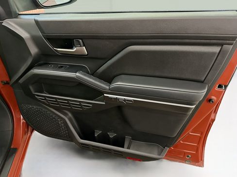 Used 2025 Toyota Tacoma TRD Off-Road image 33