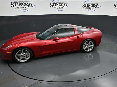 Used 2005 Chevrolet Corvette Coupe w/ Preferred Equipment Group RWD image 22