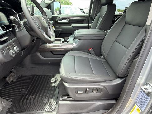 New 2026 Chevrolet Silverado 2500 LTZ w/ Trail Boss Package AWD/4WD image 4