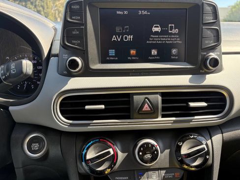 Used 2019 Hyundai Kona SEL FWD image 8