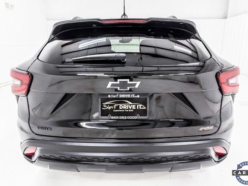 Used 2024 Chevrolet Trax RS w/ Sunroof Package image 5