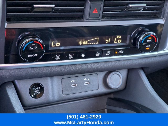 Used 2025 Nissan Rogue SV FWD image 26