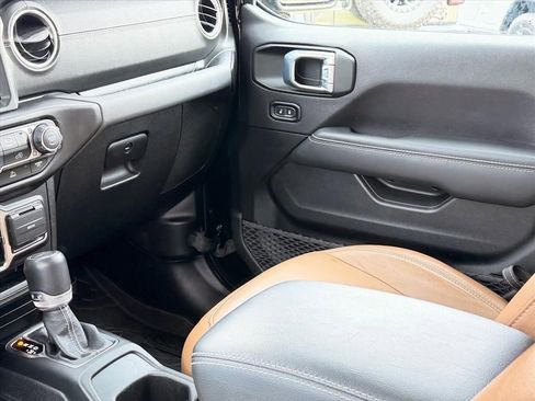 Used 2021 Jeep Gladiator Overland w/ Popular Equipment Package AWD/4WD image 33