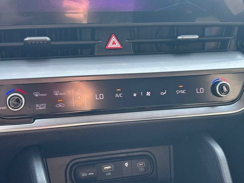 Certified 2023 Kia Sportage EX AWD/4WD image 31