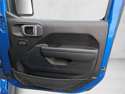 Used 2024 Jeep Wrangler Rubicon w/ Capability Package image 25