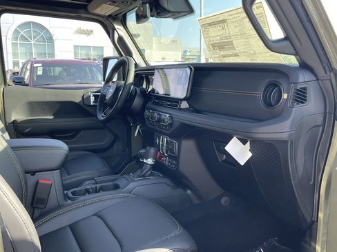 New 2025 Jeep Wrangler Unlimited Rubicon 392 image 19
