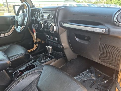 Used 2013 Jeep Wrangler Unlimited Sport AWD/4WD image 15