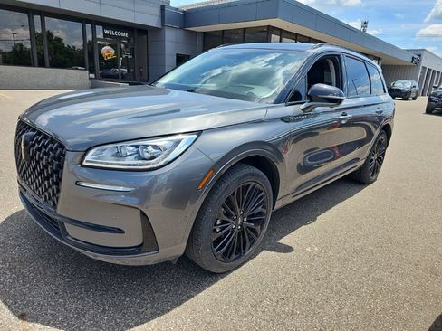 Used 2023 Lincoln Corsair Reserve w/ Equipment Group 202A AWD/4WD image 6