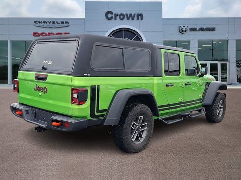 Used 2025 Jeep Gladiator Mojave w/ Convenience Group AWD/4WD image 6