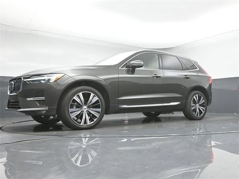 Used 2022 Volvo XC60 B5 Inscription w/ Protection Package Premier image 39