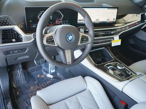 New 2026 BMW X5 xDrive50e w/ M Sport Package image 14