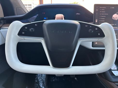 Used 2022 Tesla Model X AWD/4WD image 26